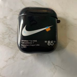 Apple AirPod Case